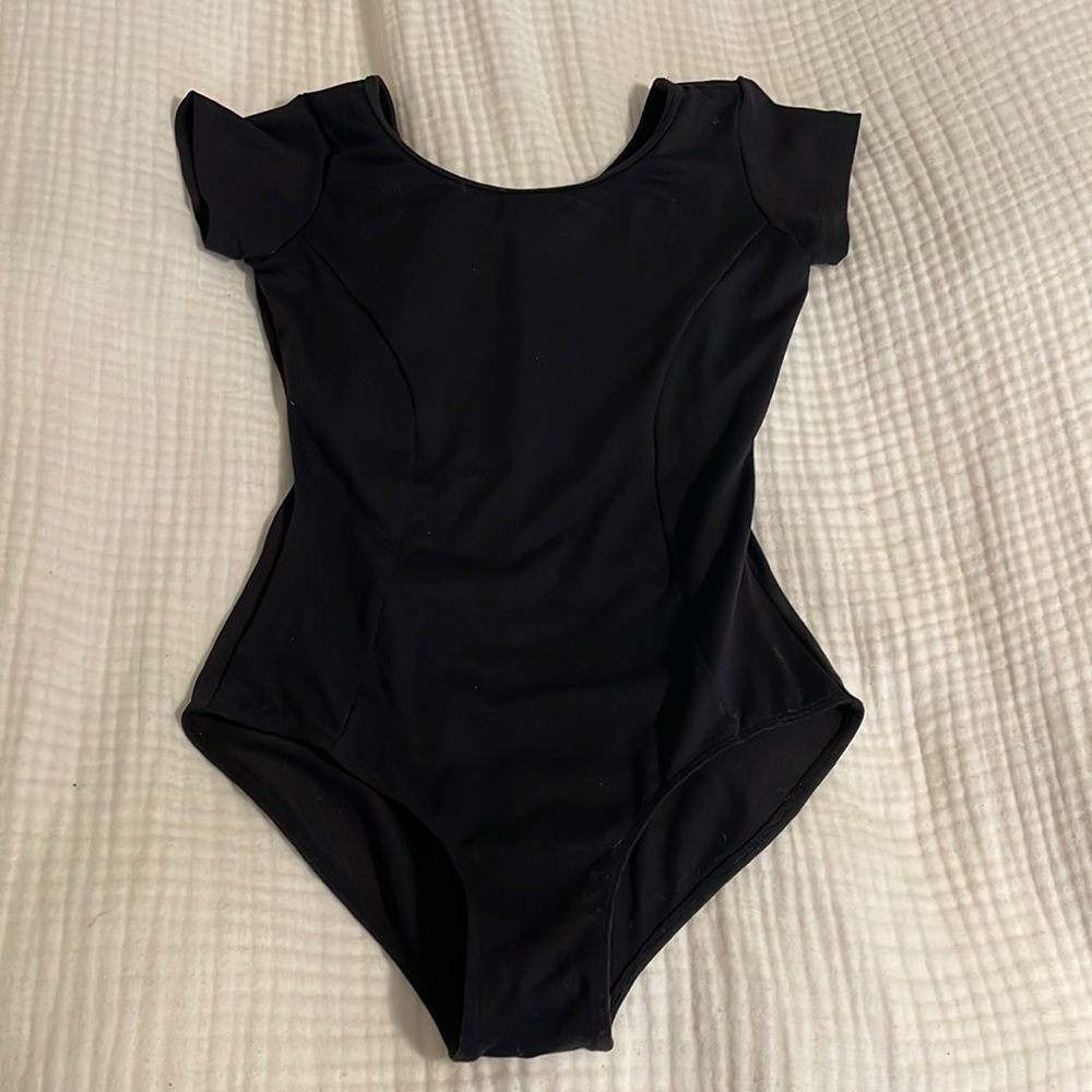 Mirella black cap sleeve Leo leotard with princess seams